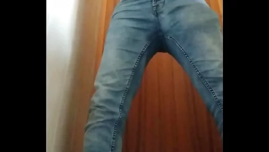 Davids Fiery Solo Session: Mind-Blowing Gay Masturbation Lust – Amateur Heat 18+