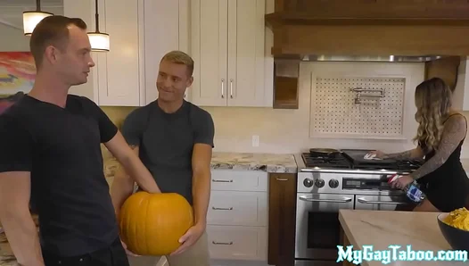 Stepbrothers Heat Things Up — Jocks Raw Ride Ends in Hot Cumload