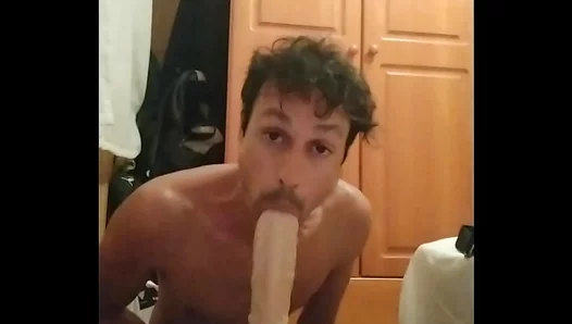 Lionel Hearts Swallows a Massive 25cm Beast — See Him Conquer That Thick Load – 18+
