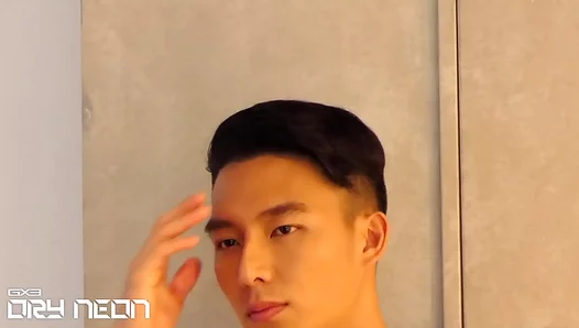 Steamy Solo Session: Horny Japanese Twink Strips Down for Rys Lens – 18+