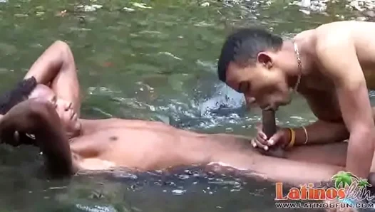 Latin Lovers Go Wild Outside: Steamy Anal Deepthroat Fun – XXX