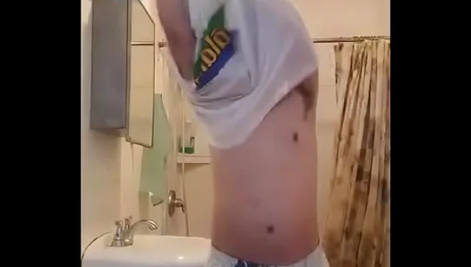 Wild Amateur Twink Unleashed in Steamy Live Solo Session – Watch Free 18+