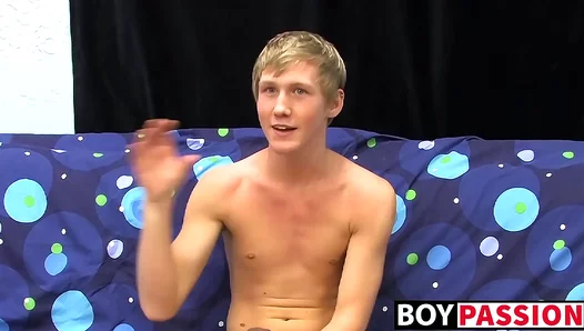 Haydens Steamy Solo Session: Skinny Teen Groans During Wild Self-Pleasure – 18+