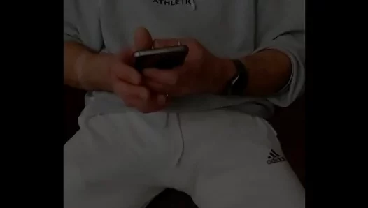 Gio JERKS OFF Outside, Busting a Nut Over His Wet Phone Pocket – 18+