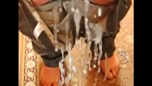 Hot Public Masturbator: This Horny Amateur Fucks Himself Raw – SoloBoy 18+