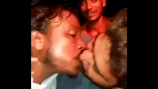 Steamy Embrace: Indian Lovers Lost in Passionate, Unrelenting Kisses – GayKissFever 18+