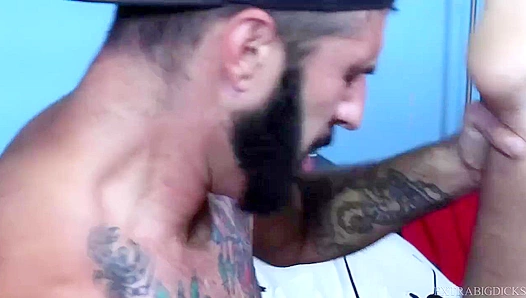 Deep Hard Ride: Justin Eros Romeo Davis Take Giant Cocks Like Pros – 18+