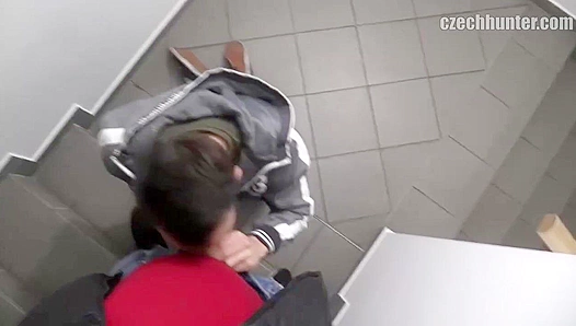 Czech Craving: Hot Blowjob from a Horny Gym Stall Stud – XXX Gay