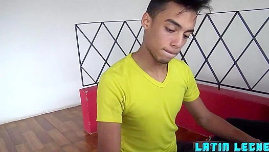 Two Hot Latinos Go Wild in a Steaming Threesome — LatinLeche 18+