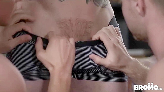 Brandon Evans Takes It Raw: Bareback Action Gets Intense – GayPornRide 18+