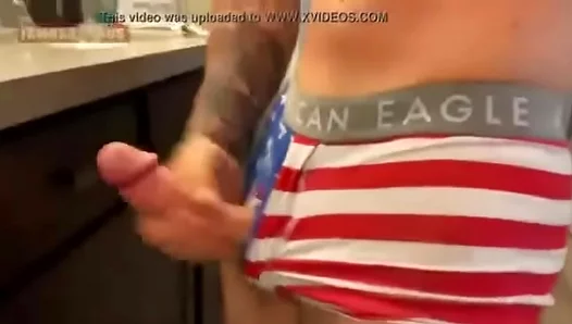 Hungry for Heat: Ripped YouTuber Jerks Off in Steamy Solo Session – NaughtyKink 18+