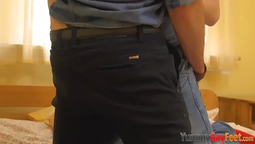 Paul Cums All Over Guys Feet After Intense Bareback Fuck – HD