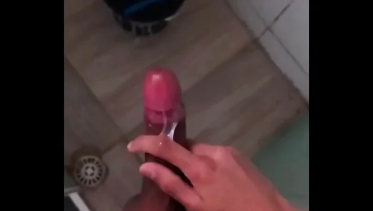 Fresh from the Shower: Teens Private Masturbate Turns into Creamy Finale – 18+
