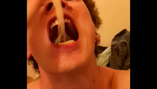 POV Blowie Aftermath: Lisbon Dude Takes Load from Used Condo — Hot Raw