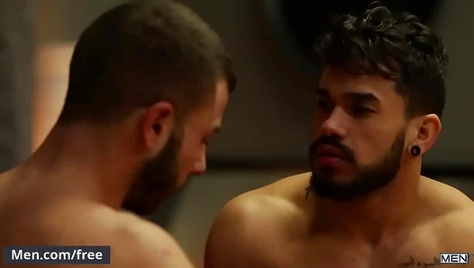 Arad WinWin Go Raw in Hot, Muscular Gay Rumble – Jackman Joins In! 18+