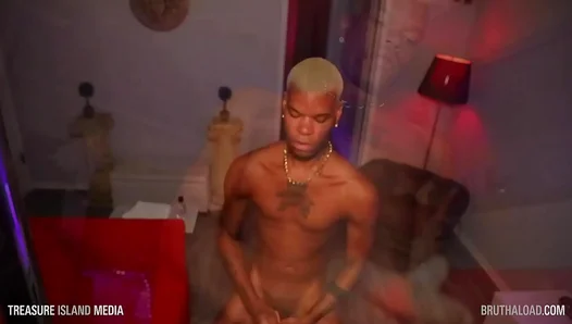 Slender Ebony Stud Shows Off Mind-Blowing Self-Suck Skills – Solo Gay Mastery