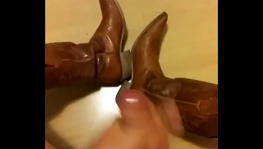 Hot Load Blast: Cowboys Boots Soaked With Creampie Cream – 18+