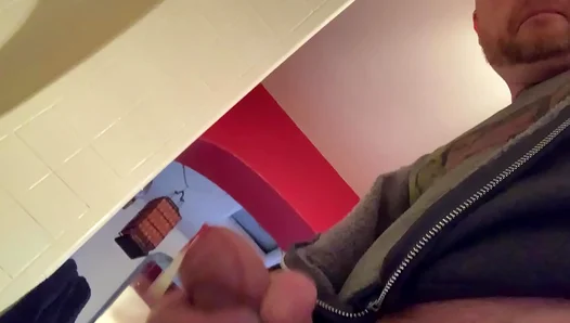 Big-Cock Gloryhole StepDaddy Blasts Huge Creamy Load – Full Cum Shot Scene 18+