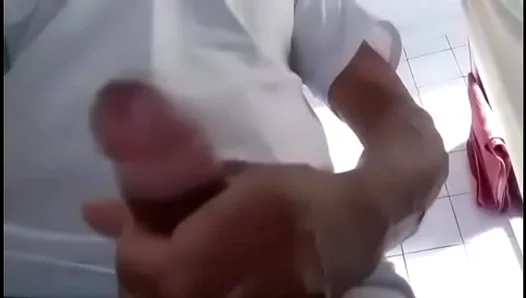 Hot StepUncle Juggles Himself Raw in Steamy GayOneCam Session – Watch Live