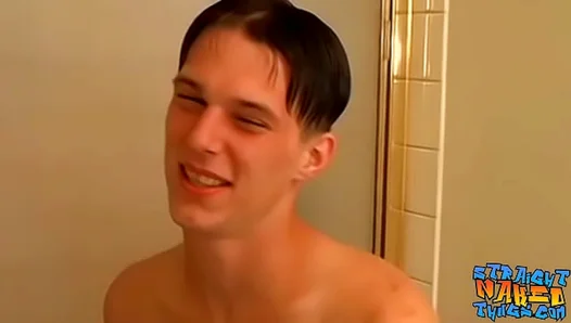 Aarons Big Solo Load: JERKS OFF Covers Himself in Cum – 18+