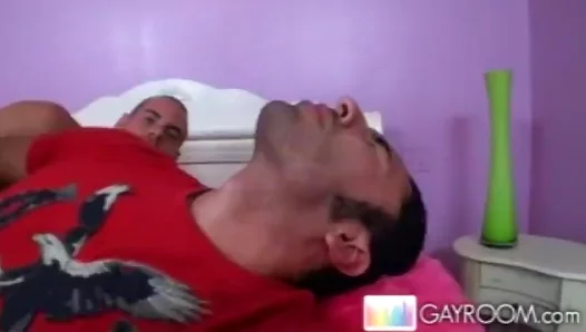 Big Dick, Tight Ass: Hot Steamy Gay Sex Action – WildGay XCLUSIVE