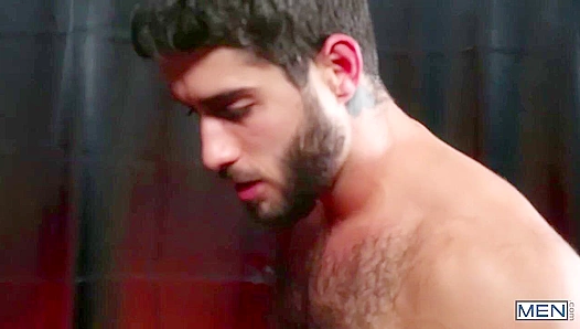 Steamy Showdown: Darin Silver Dominates Muscle-Hunk Diego Sans – GayFantasy 18+
