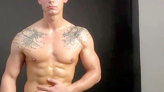 Oil-Slicked Asian Hunk Flaunts Ripped Pecs Thick Chest Hair – HotMuscle 18+