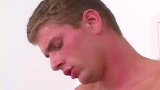 Cute Twink Jerks Off Watching Jocks Show Off Massive Loads – CircleJerkBoys 18+