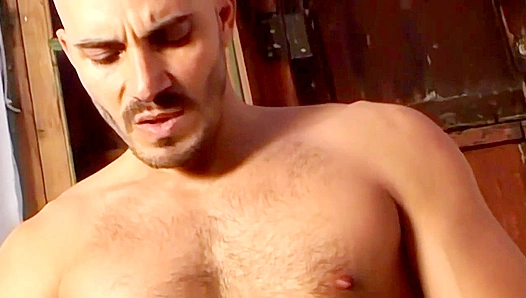 Bearded Hunk Goes Deep with Massive Black Strap-On Pleasure – BonusFetish