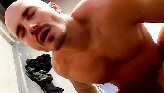 Bearded Hunk Goes Deep with Massive Black Strap-On Pleasure – BonusFetish