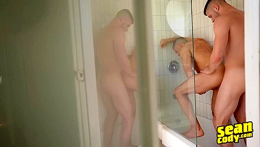 Rimmed Raw Beneath the Hot Palm Springs Sky – Sean Cody 18+