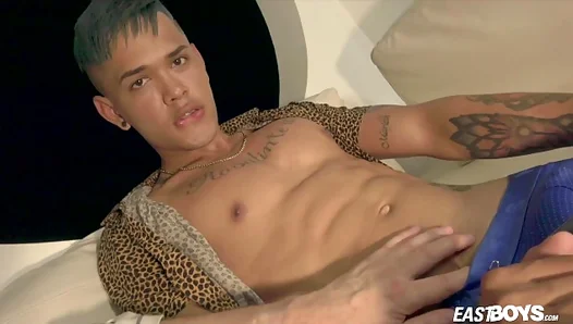 Chris Heria Claims Colombias Hottest in Steamy Bareback Sessions – GayPornXXX