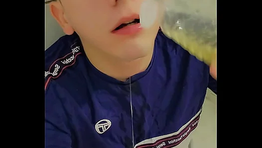Teen Curiosity Turns Steamy as He Dives into Solo Adventures Golden Showers – HotYoungGuy