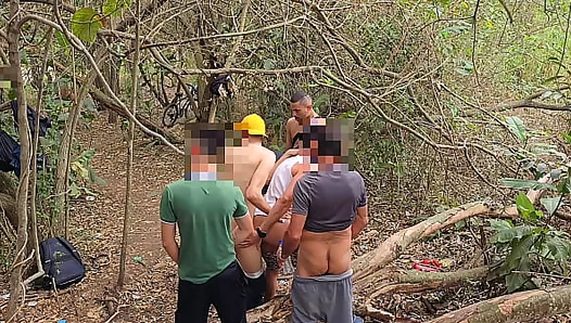 Sun-Drenched Park Fling: From Secret Meet-Up to Full-On Naked Orgy – Bareback Heat 18+