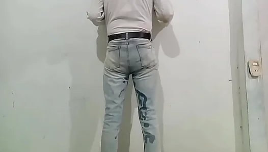 Soaked Cravings: Pee-Stained Diapers Ignite a Filthy Solo Session – NaughtyFun 18+