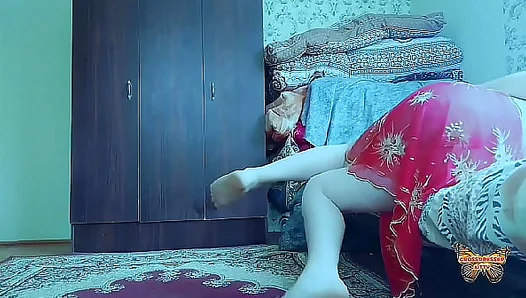 Femboy Struts in Oversize Sunhat, Teasing Under Scorching Summer Sun – NaughtyTears 18+