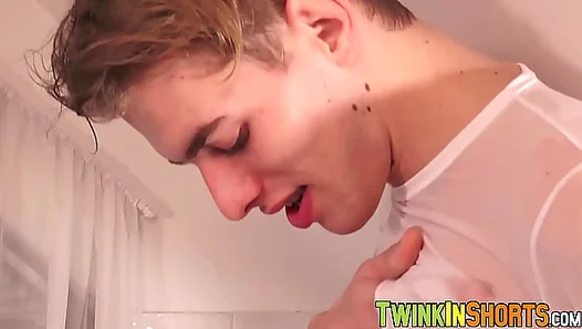 Twink Gets Pounded by Tattooed Hunk Packing Serious Heat – GayPornHub 18+