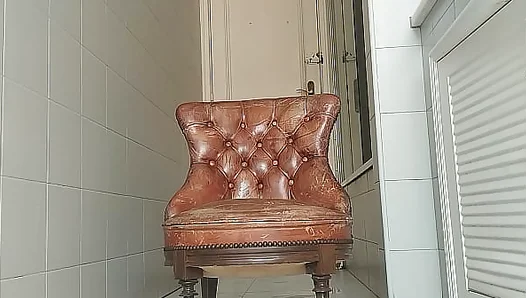 Massive-Cock Dude Drags Chair to Bath for Hot Solo Workout – 18+