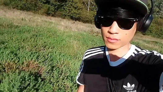 Jon Arteen Bares His Cock Jerks Off Outdoors – Hot Asian Gay Moment