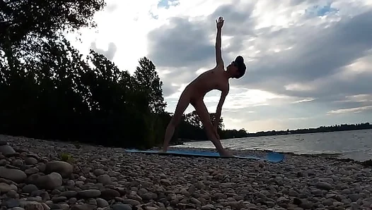 Flexible Young Stud Bares All in Hot Yoga Poses on Naked Beach – Gay Bareback Vibes by