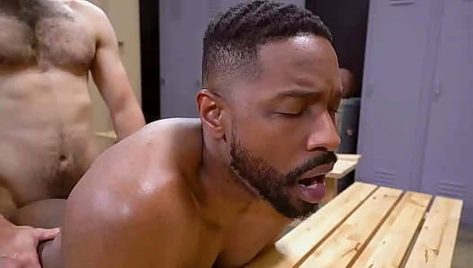 Deep Backdoor Glory: Hung Black Jock Gets Pounded Hard – SteamyGayScenes 18+