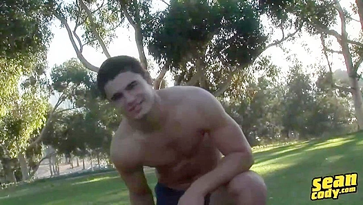 Scotts Chiseled Physique Hard Cock Gleam in Steaming Solo Session – GayXXXPorn 18+