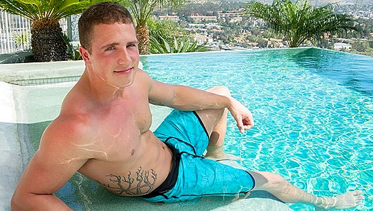 Tattooed Muscle StepDaddy Blasts Load All Over Himself – Abrahams Finest! – SeanCodyX