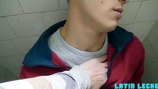 Hot Heavy Latino Encounter: Passion Ignites Fast – LatinLeche 18+