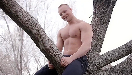 Juggling That Thick Hard-on: Buff Studs Solo Muscle Play – CorbinFisher 18+