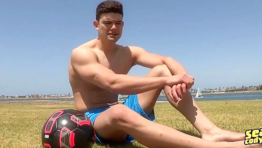 Hard Horny: Chiseled Twink Pumps His Thick Rod On Cam – SeanCody