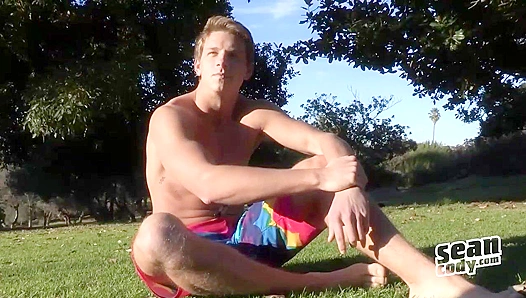 Trumans Sexy Tan Lines: Hung Jock Jerks Off Explodes On Camera – GayPornX