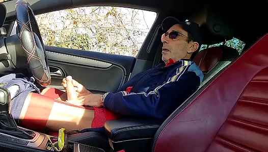 Bulgarian Gypsy Cruising Solo: Steamy In-Car Action Revealed – GayCam Spy