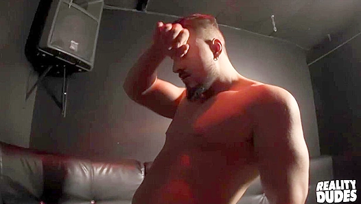 Muscle God Bares All, JERKS OFF Inches From Your Face – RealityDudes