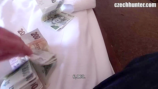 Czech Hunter: Hot Amateur Cums All Over Hunks Muscular Body – Steamy Gay Action